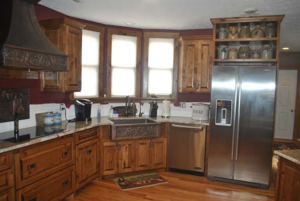 Kitchen - rustic kitchen idea