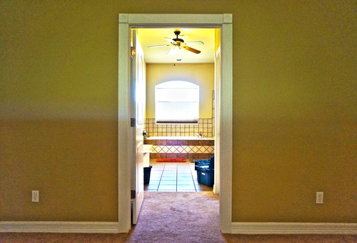 Master Bathroom No Door talk about privacy! no door to master bath entry! Master Bathroom No Door talk about privacy! no door to master bath entry!