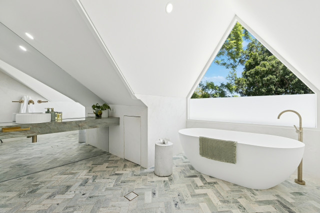 Rozelle house contemporary-bathroom