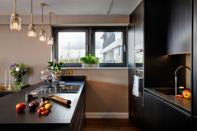 Waterfront Downsizing contemporary-koek