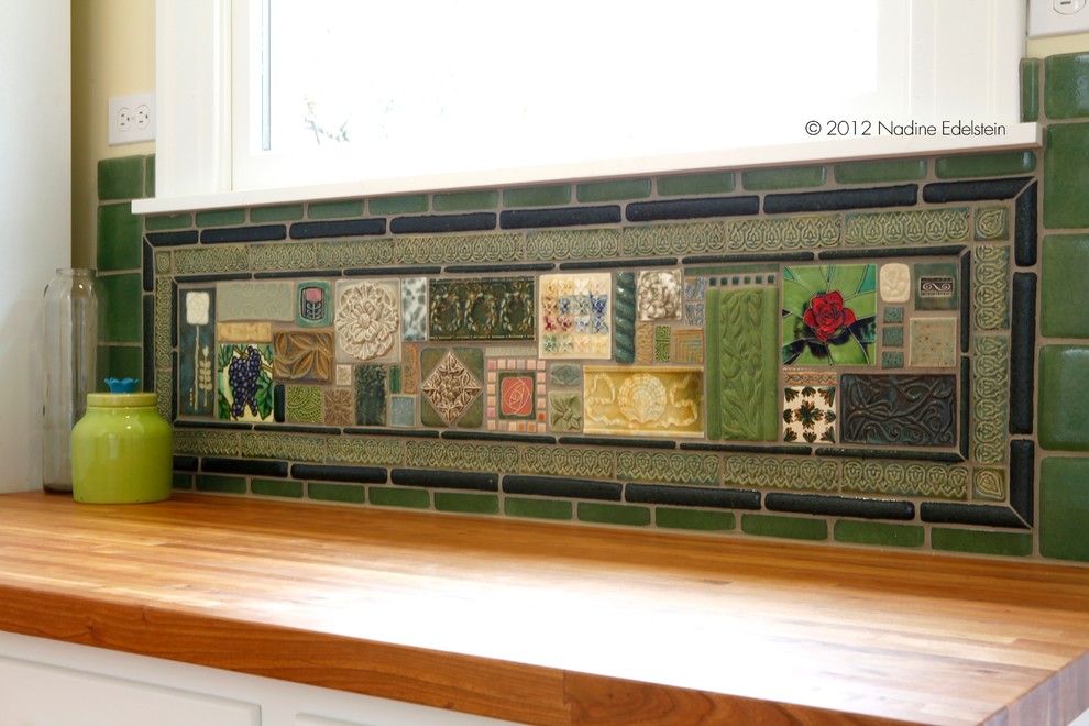 Transitional kitchen photo in Seattle