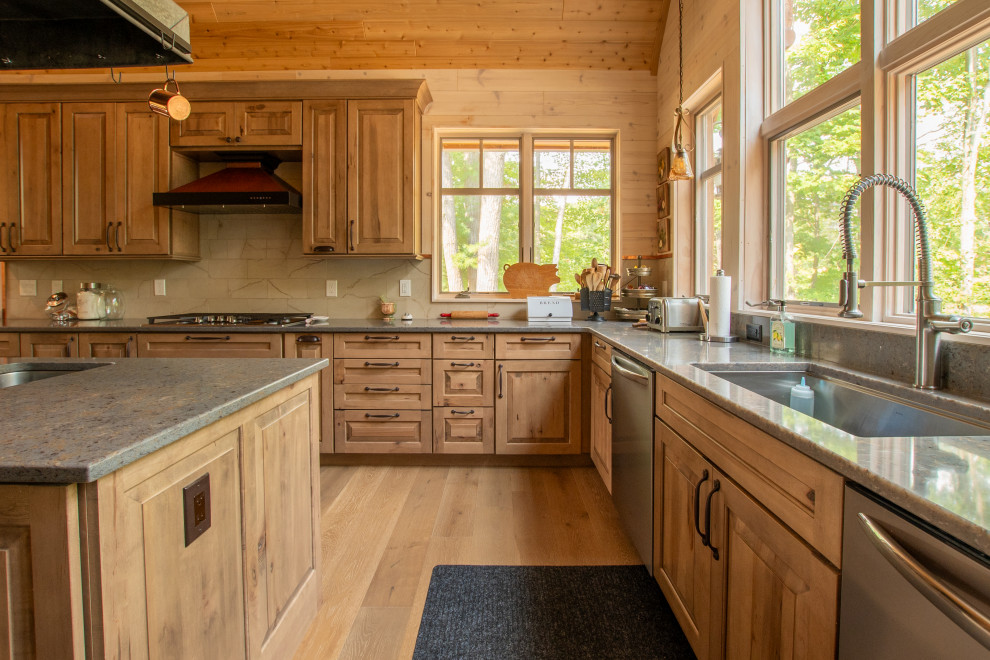 Kitchen - rustic kitchen idea