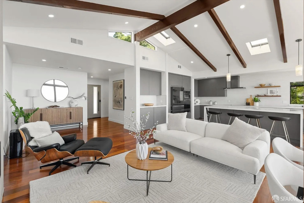 Open Concept Cathedral Kitchen
