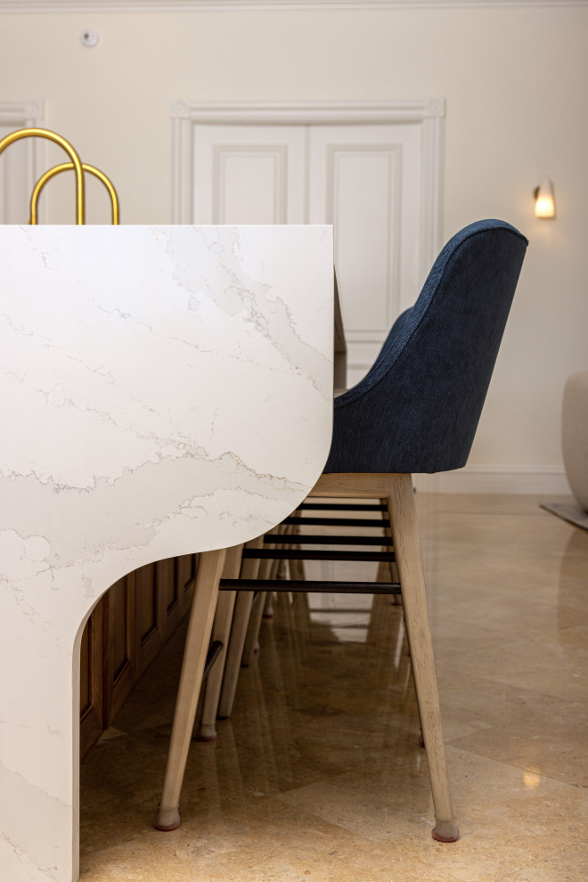 Home design - transitional home design idea in Miami