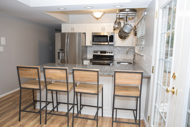 Small Kitchen Renovation - Joel Hill minimalistisch-kueche