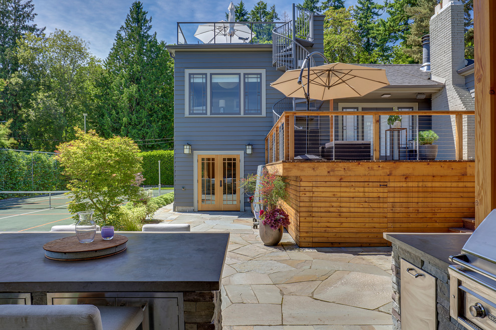 Inspiration for a modern backyard deck in Seattle.