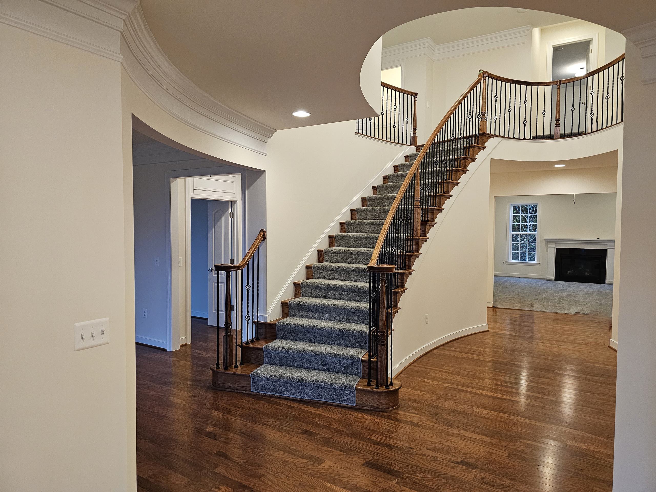 128_Grand Entryway Elliptical Staircase, Nokesville, VA 20181