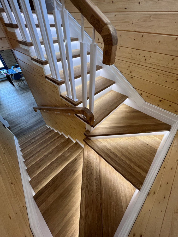 Лестница деревянная с подсветкой в современном стиле