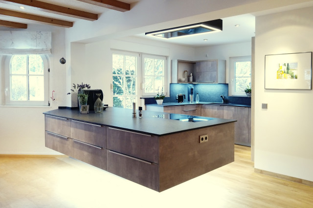 Beam Mich Rauf Eine Kucheninsel In Der Schwebe