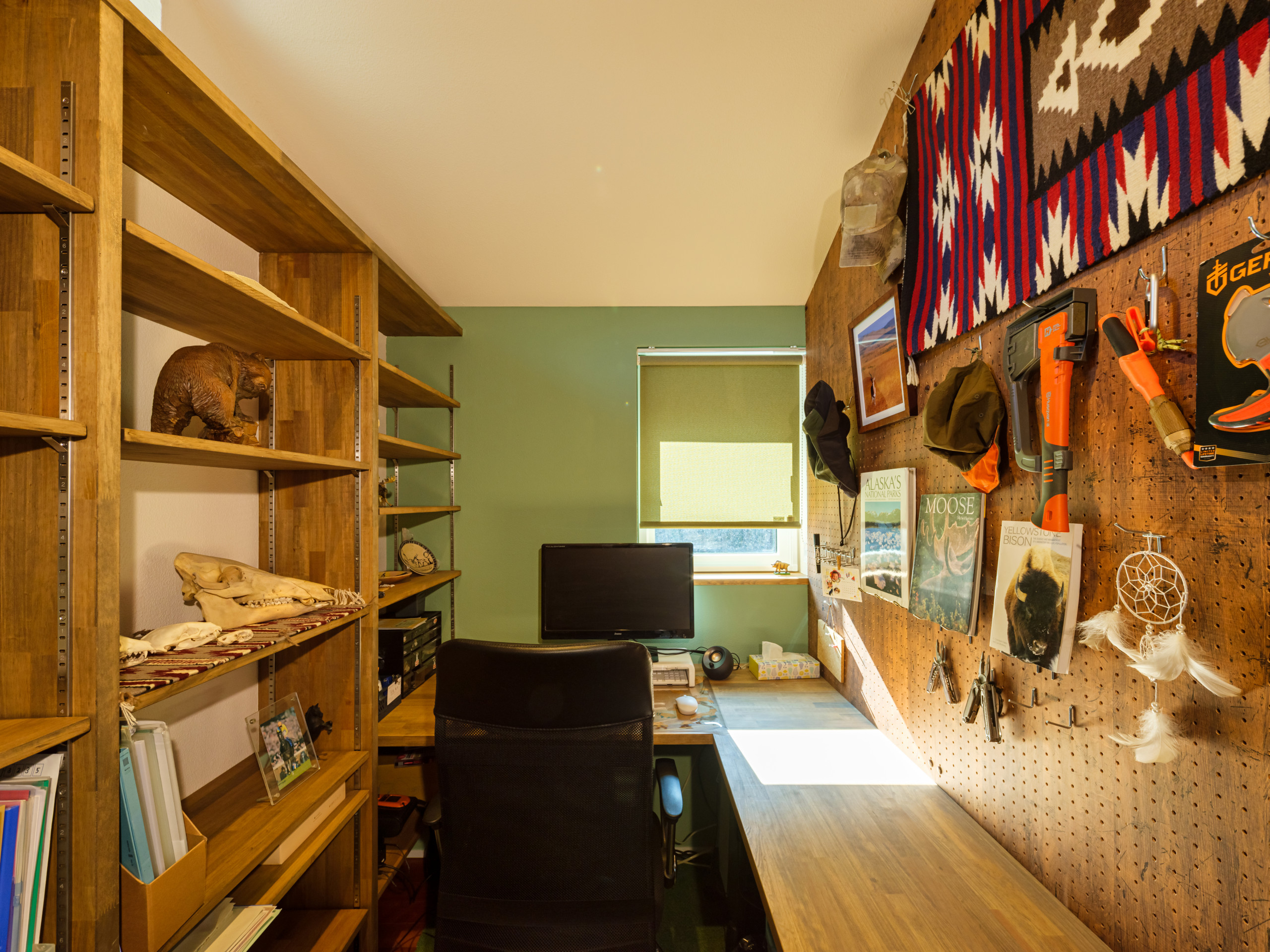カントリー風のおしゃれな書斎の事例 75選 - 2026 年 7月 | Houzz (ハウズ)