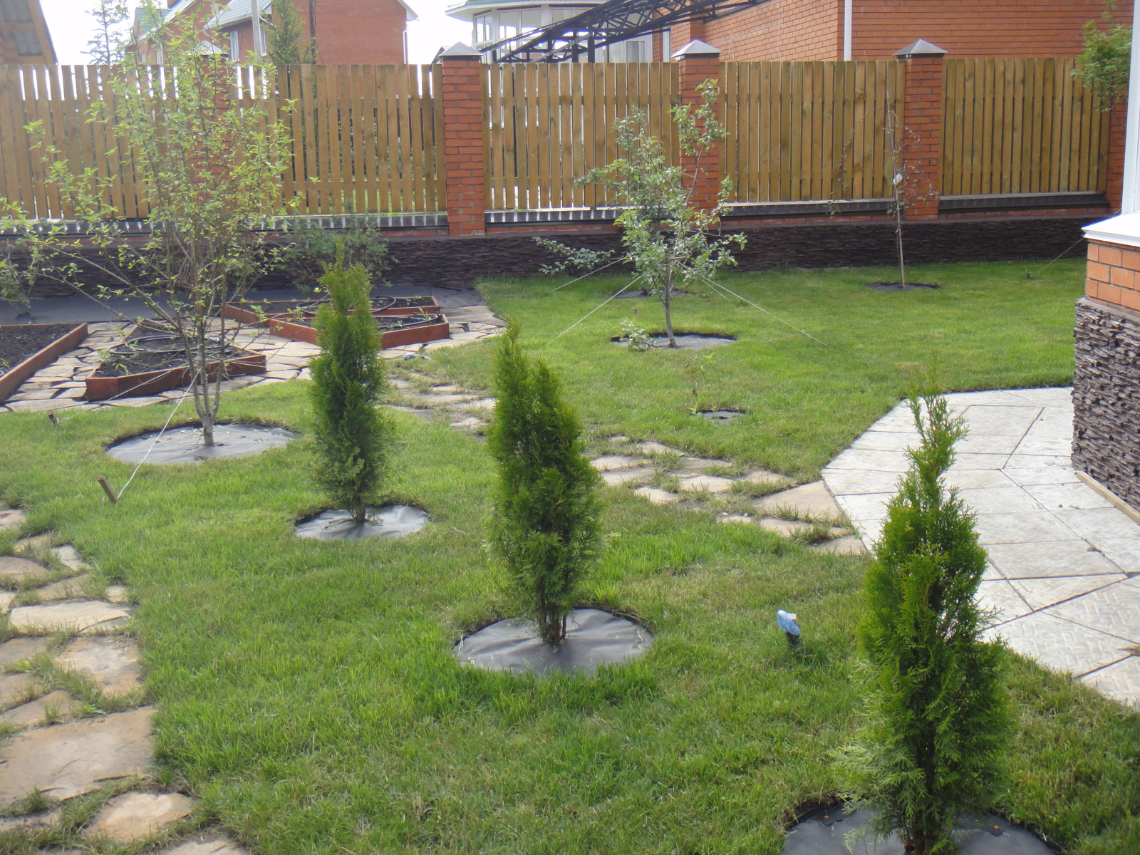 Ландшафтные работы и озеленение участка в Юрге