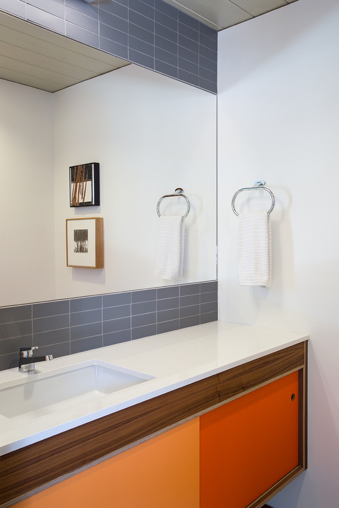 Design ideas for a midcentury bathroom in San Francisco.