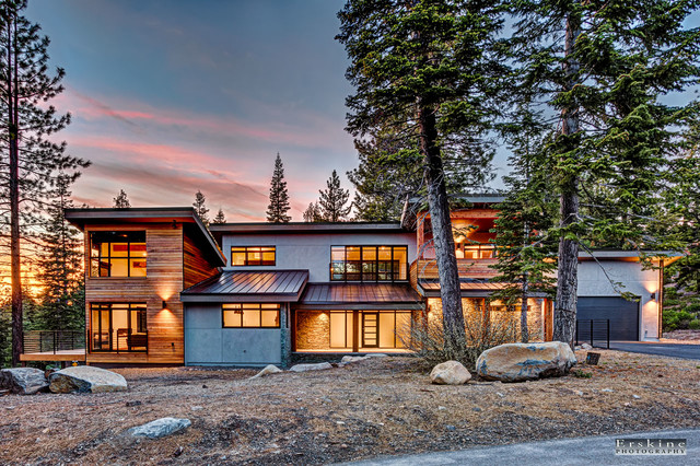 Wagon Wheel contemporary-exterior