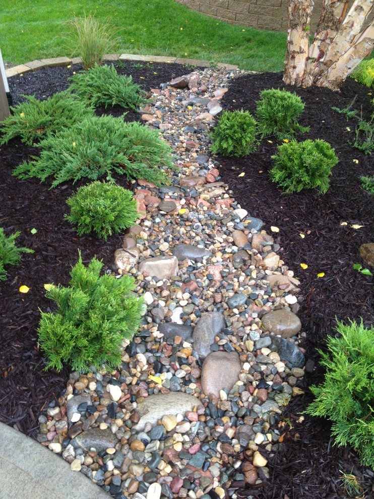 General Landscape Traditional Landscape Kansas City by Rolling