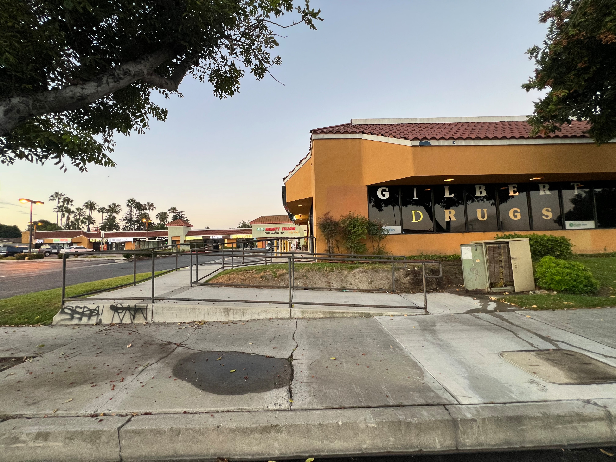 Garden Grove Plaza
