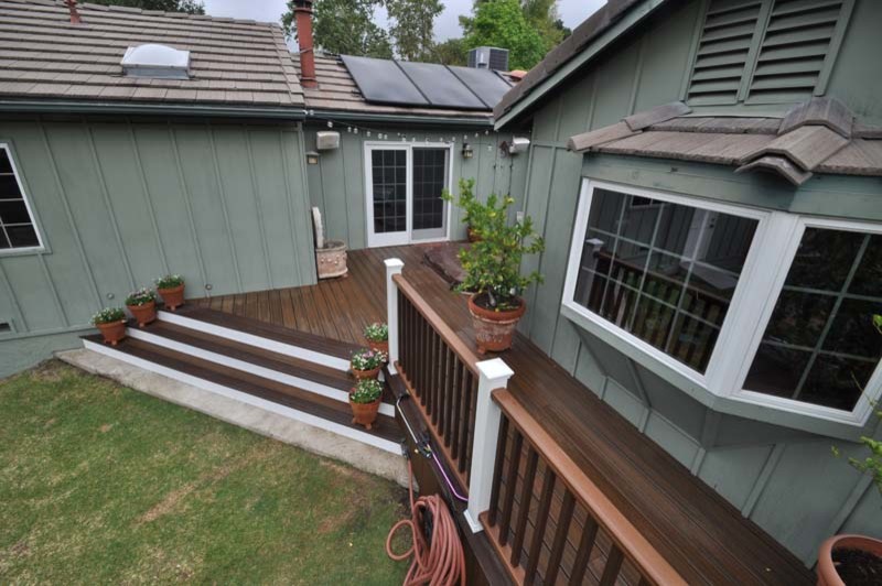 Home design - transitional home design idea in Los Angeles