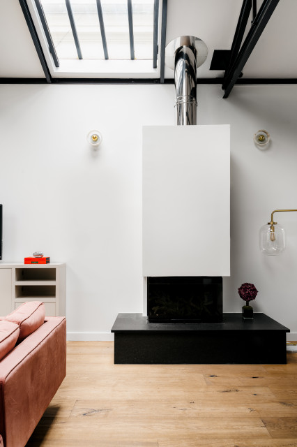Abbesses contemporary-family-room