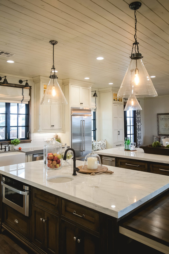 Design ideas for a country kitchen in Oklahoma City.