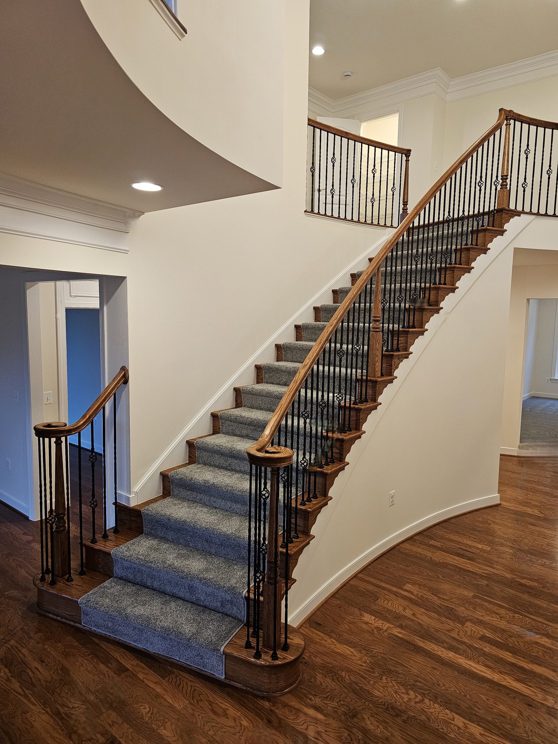 128_Grand Entryway Elliptical Staircase, Nokesville, VA 20181