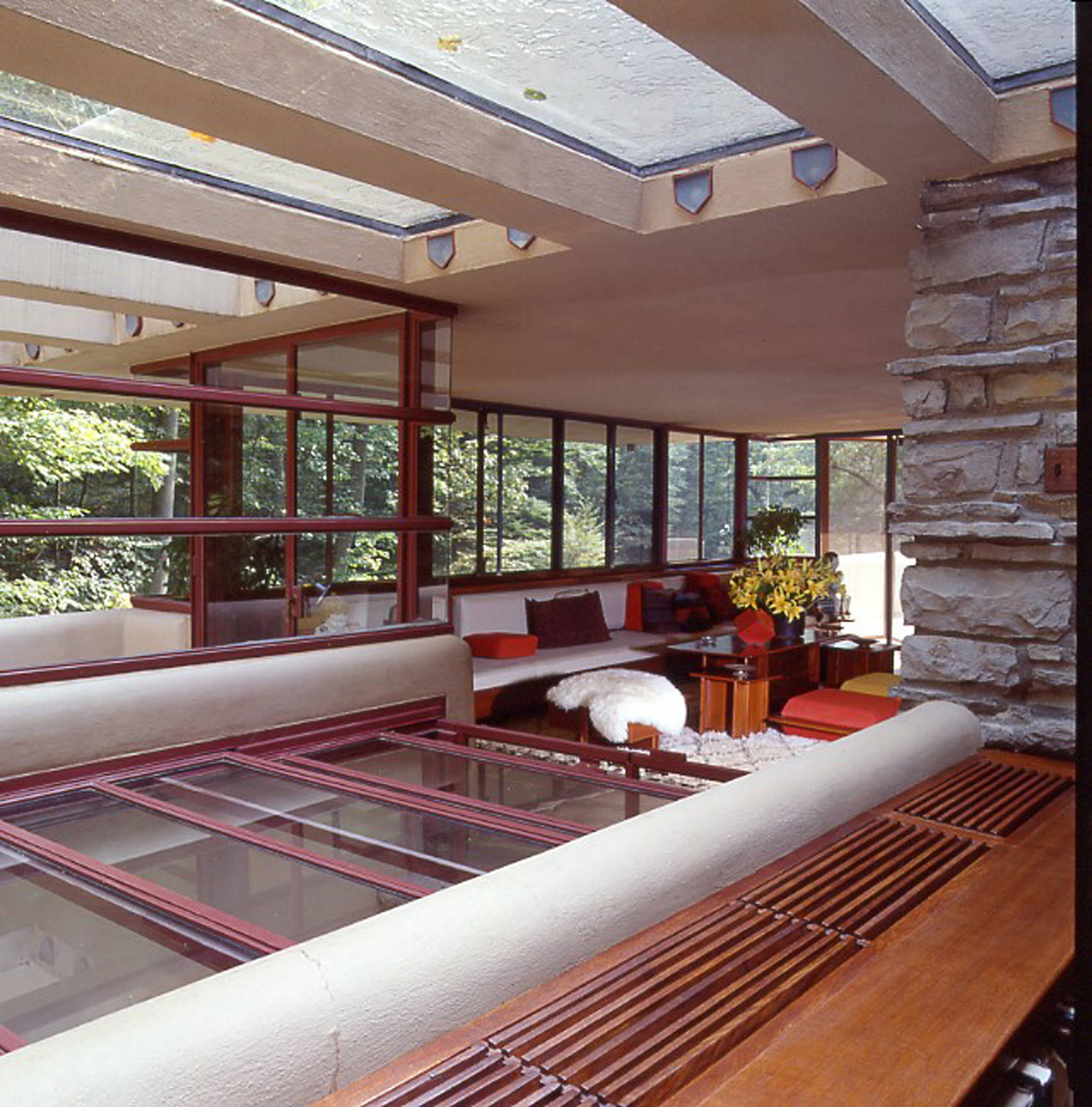 Falling for Frank Lloyd Wright's Fallingwater, image size:2524x2560