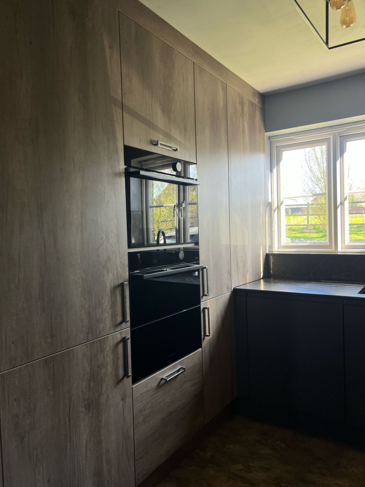 The Hinckley Kitchen - Volpi True Handleless - RRP £30,500 - Luxe Price £25,000