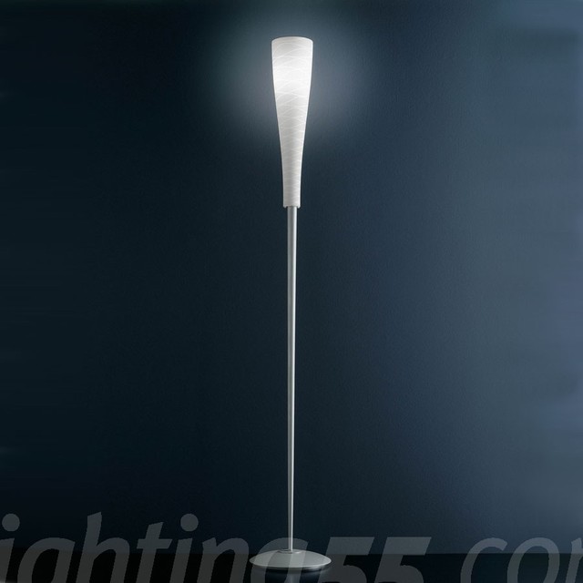 Itre - Class  Floor Lamp