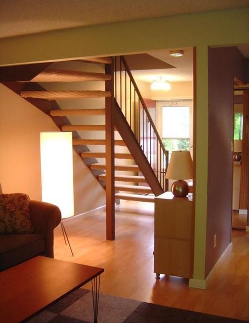 Contemporary staircase in Raleigh.