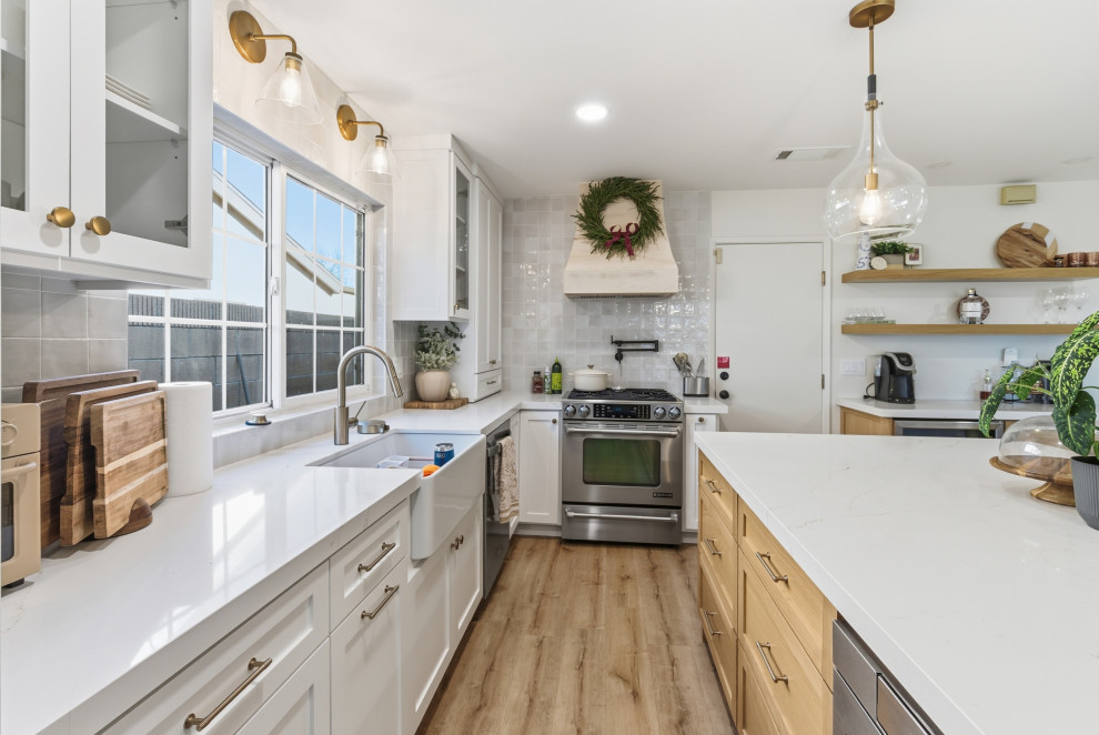 Kitchen - kitchen idea in Orange County