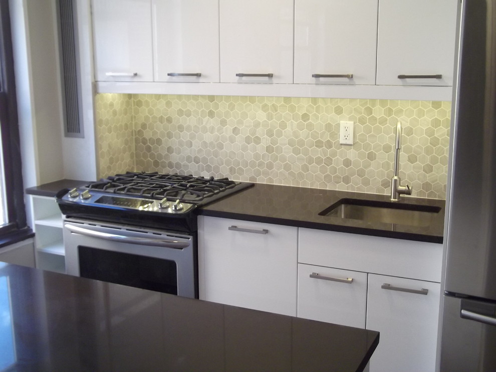 Inspiration for a transitional kitchen remodel in New York
