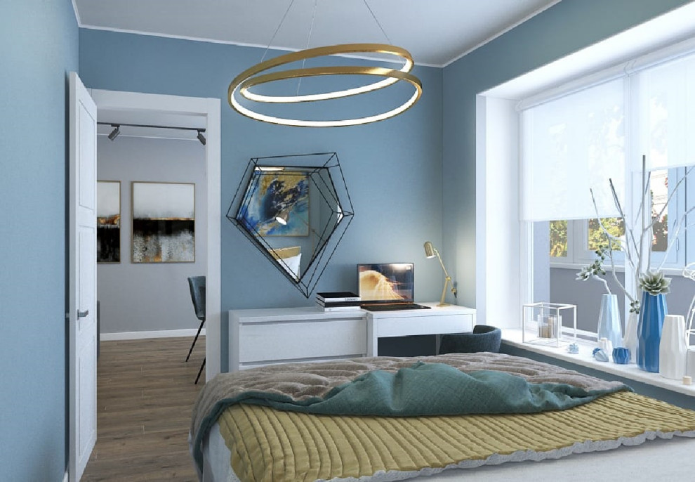 Imagen de dormitorio principal contemporáneo pequeño con paredes azules, suelo de madera en tonos medios y suelo marrón