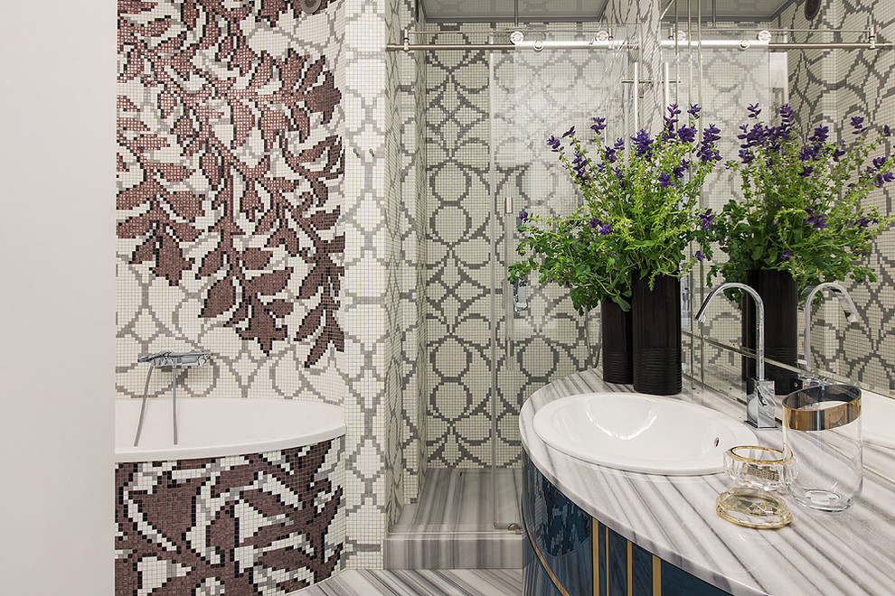 Квартира в Москве "Небо , самолёт , девушка"