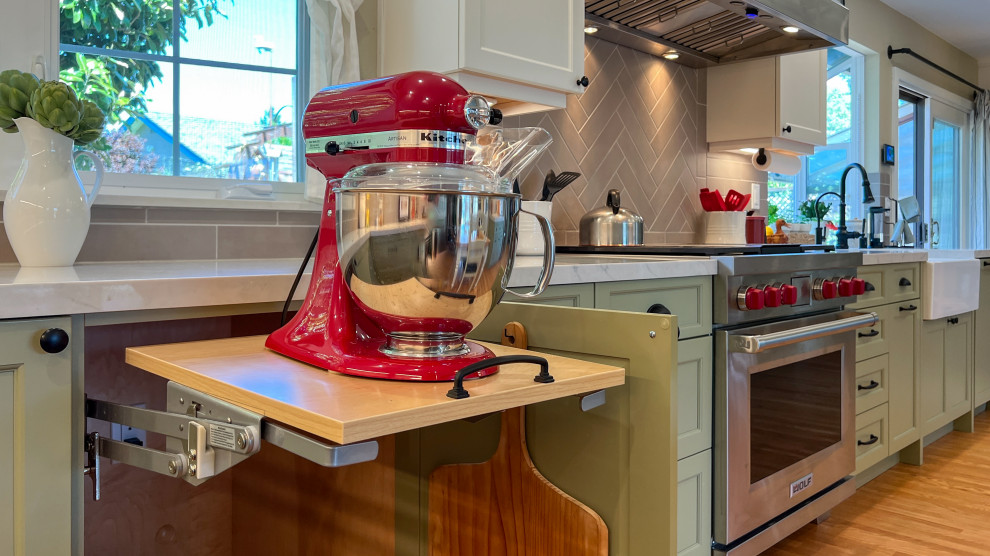 Rosemary Sprig & White