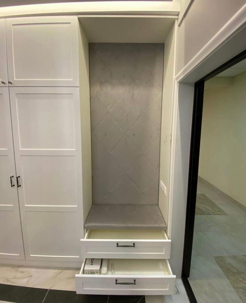 Шкаф в коридор