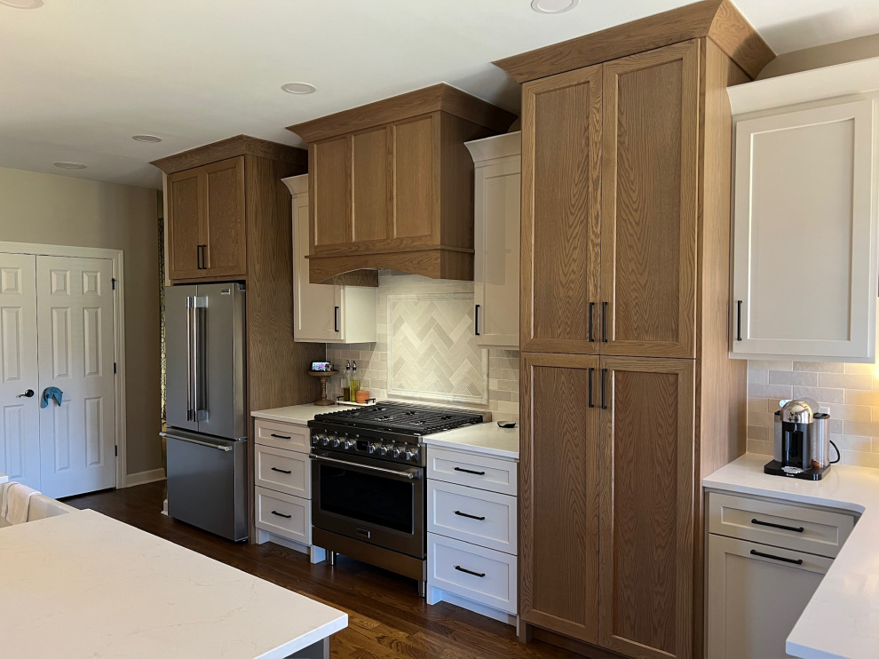 Chic Indian Lake Kitchen