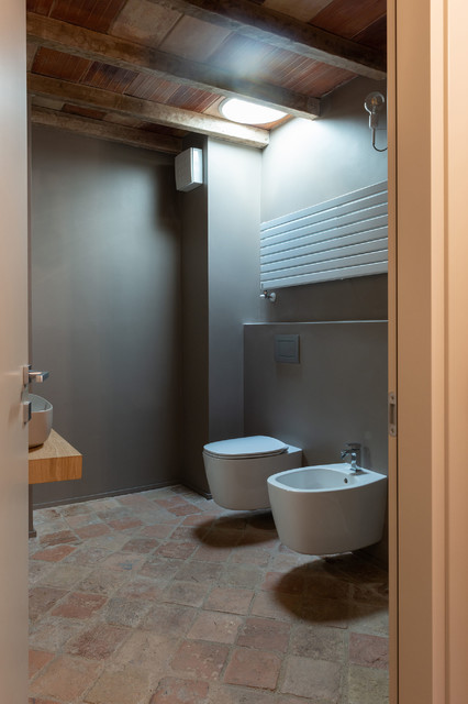Appartamento nel centro storico rustic-powder-room