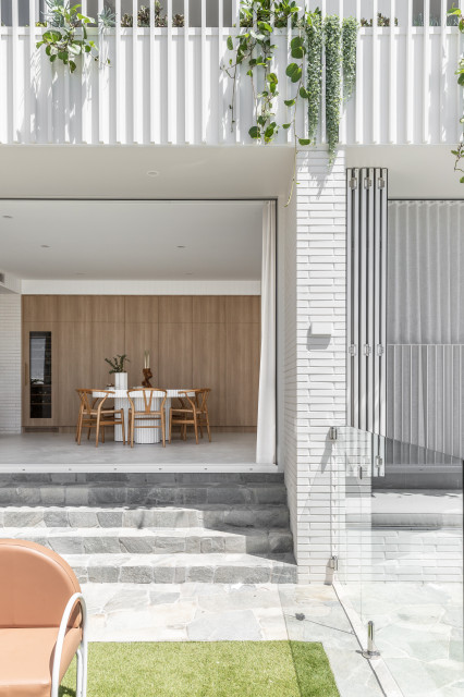 Vantage coastal-patio