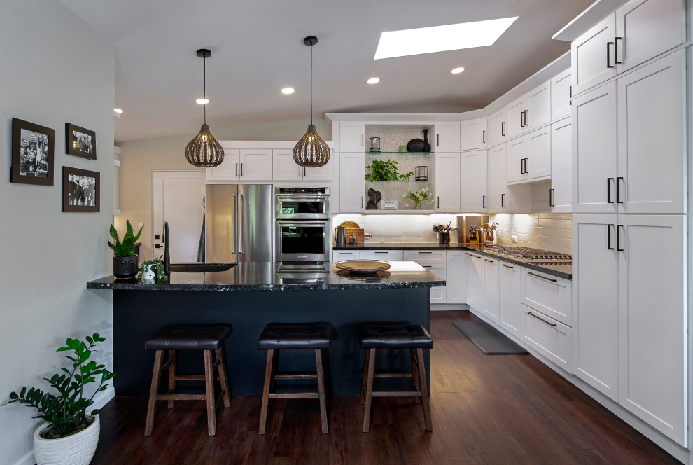 Example of a transitional kitchen design in Phoenix