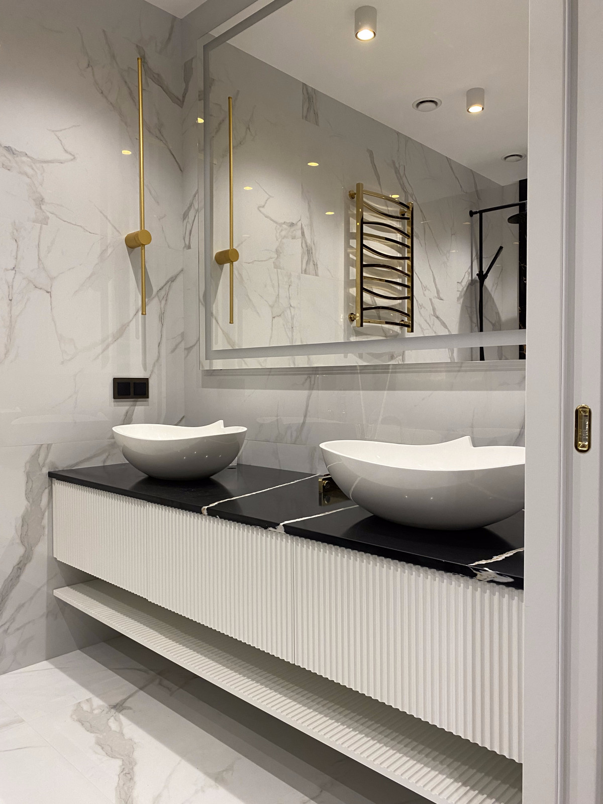 Столешница в ванную комнату