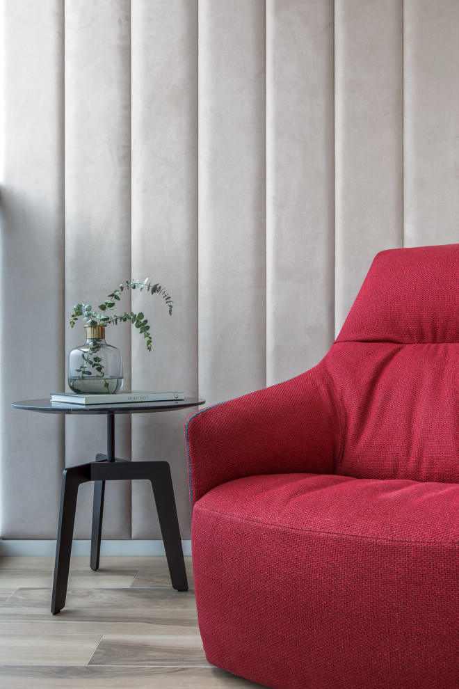 Трехкомнатная квартира в центре Петербурга