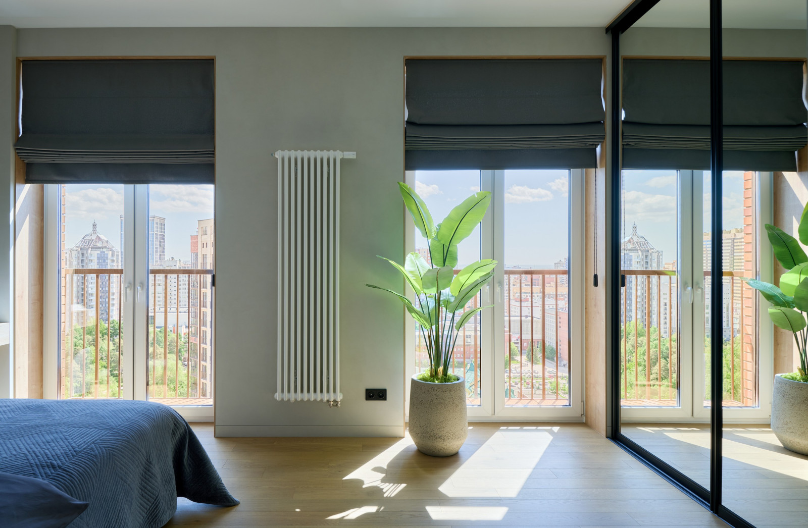 Светлая двухкомнатная квартира 60 кв.м. с панорамными окнами