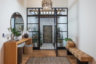 The 10 Most Popular Entryways of Summer 2021 (10 photos)