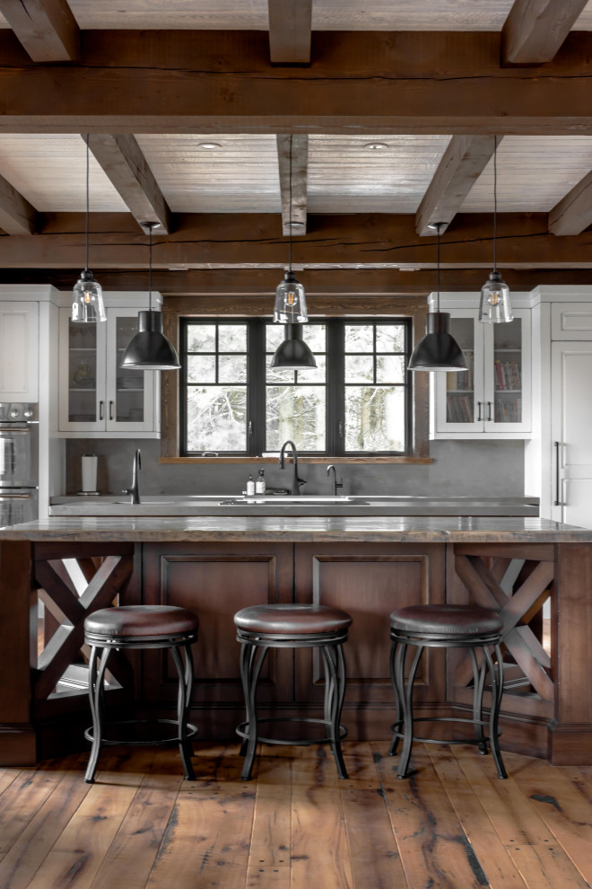 Mountain style kitchen photo in Toronto