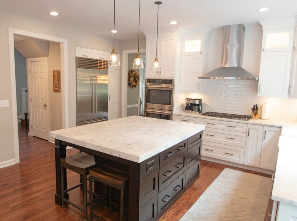 Home design - transitional home design idea in DC Metro
