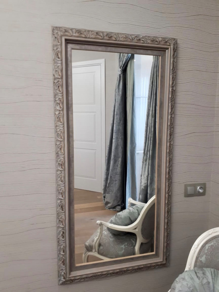 Зеркало в спальне