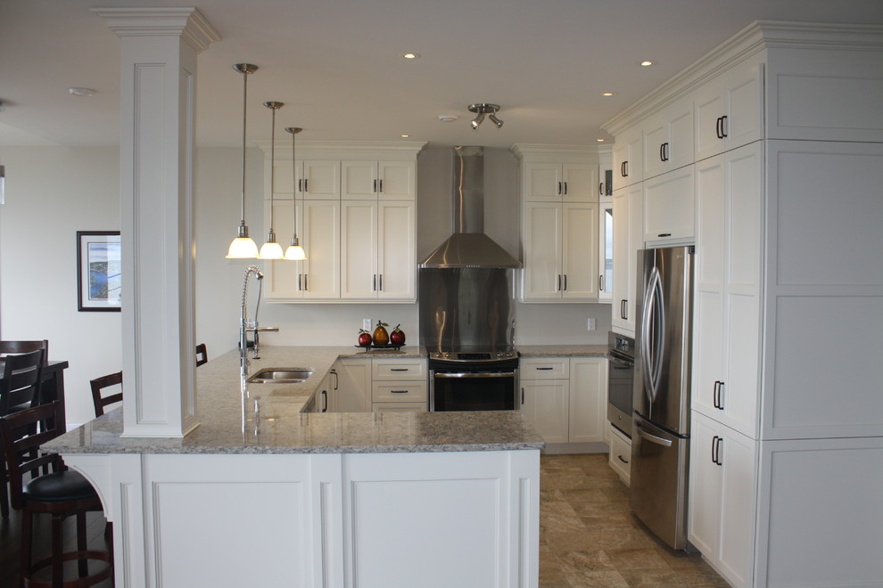 Inspiration for a large transitional kitchen remodel