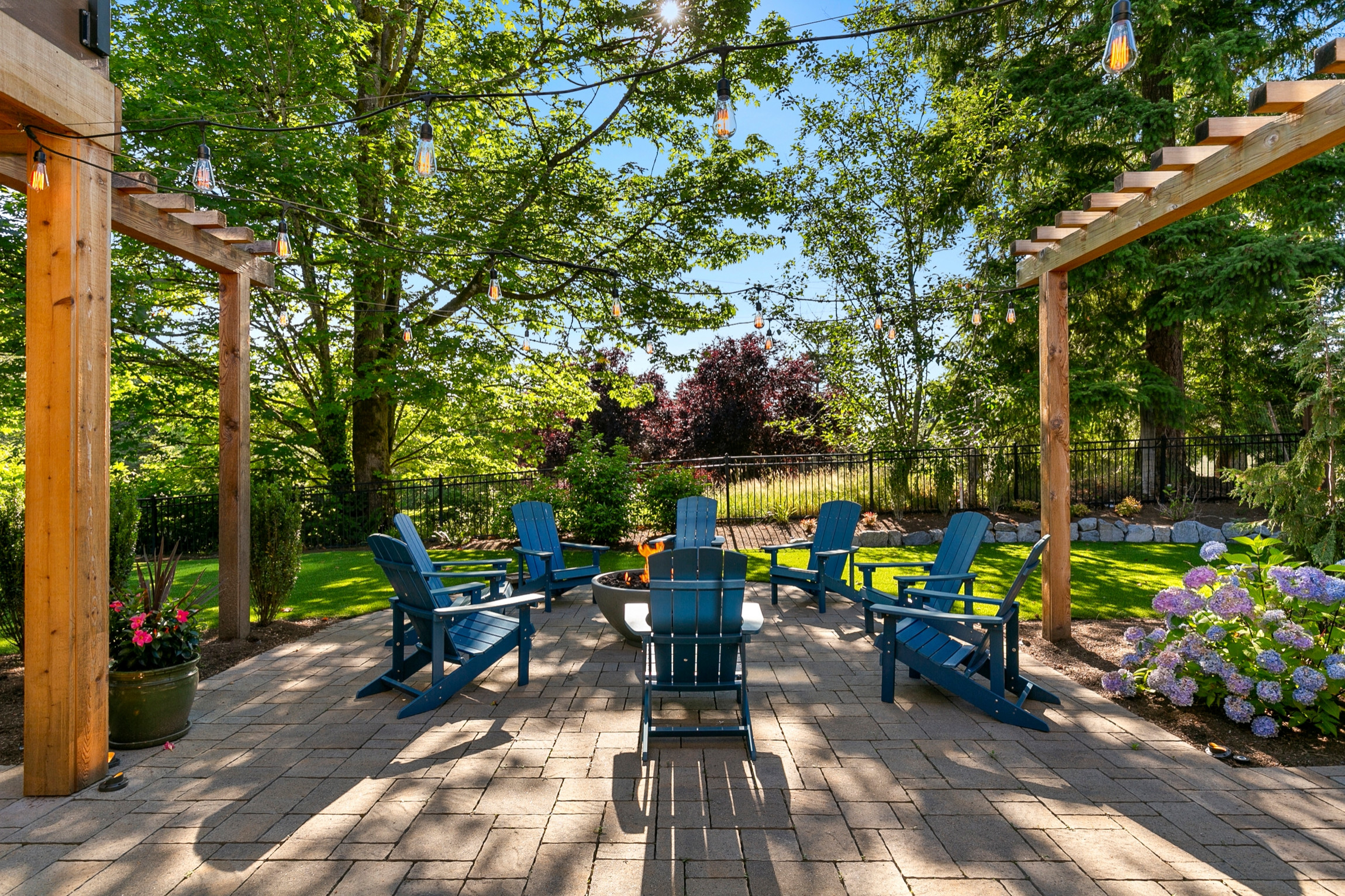 2-level entertaining in Sammamish