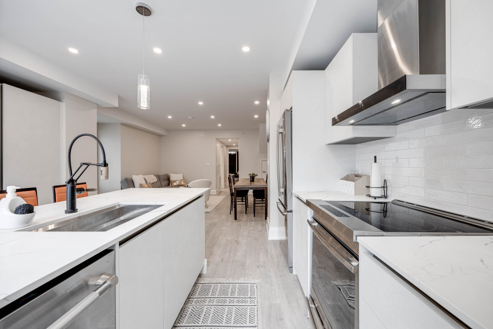Inspiration for an eclectic kitchen remodel in Toronto