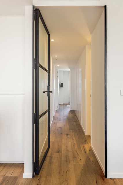 REFORMA CASA ONA mediterranean-hallway-and-landing
