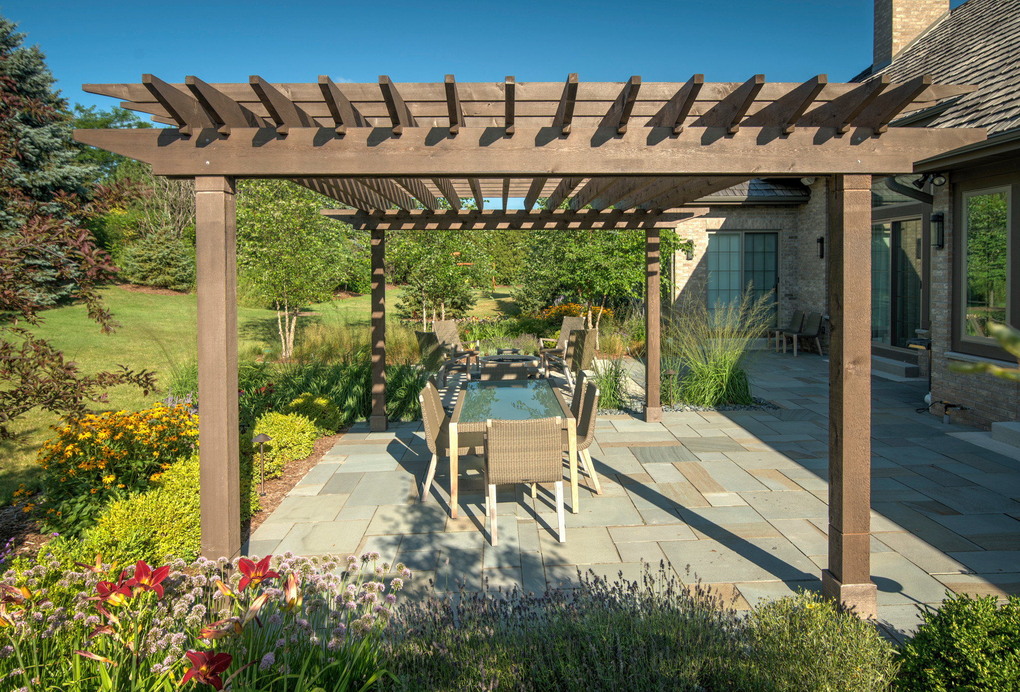 Modern Backyard Landscape - Mequon