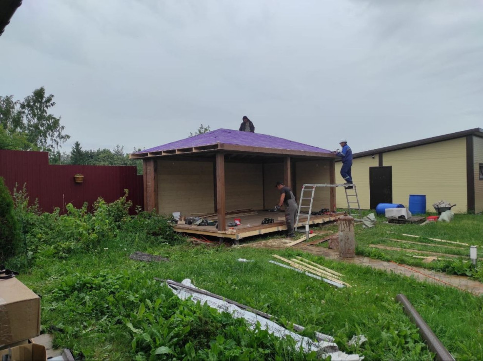 Остекленная беседка с модульным барбекю комплексом